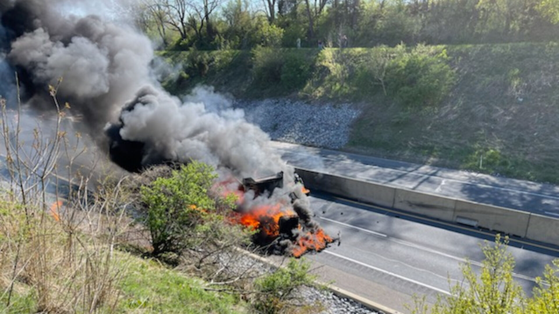 Truck fire on Pa. Turnpike